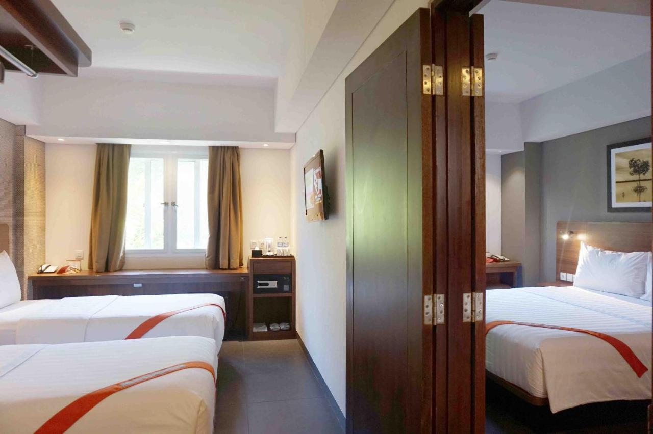 J4 Hotels Legian Exteriör bild