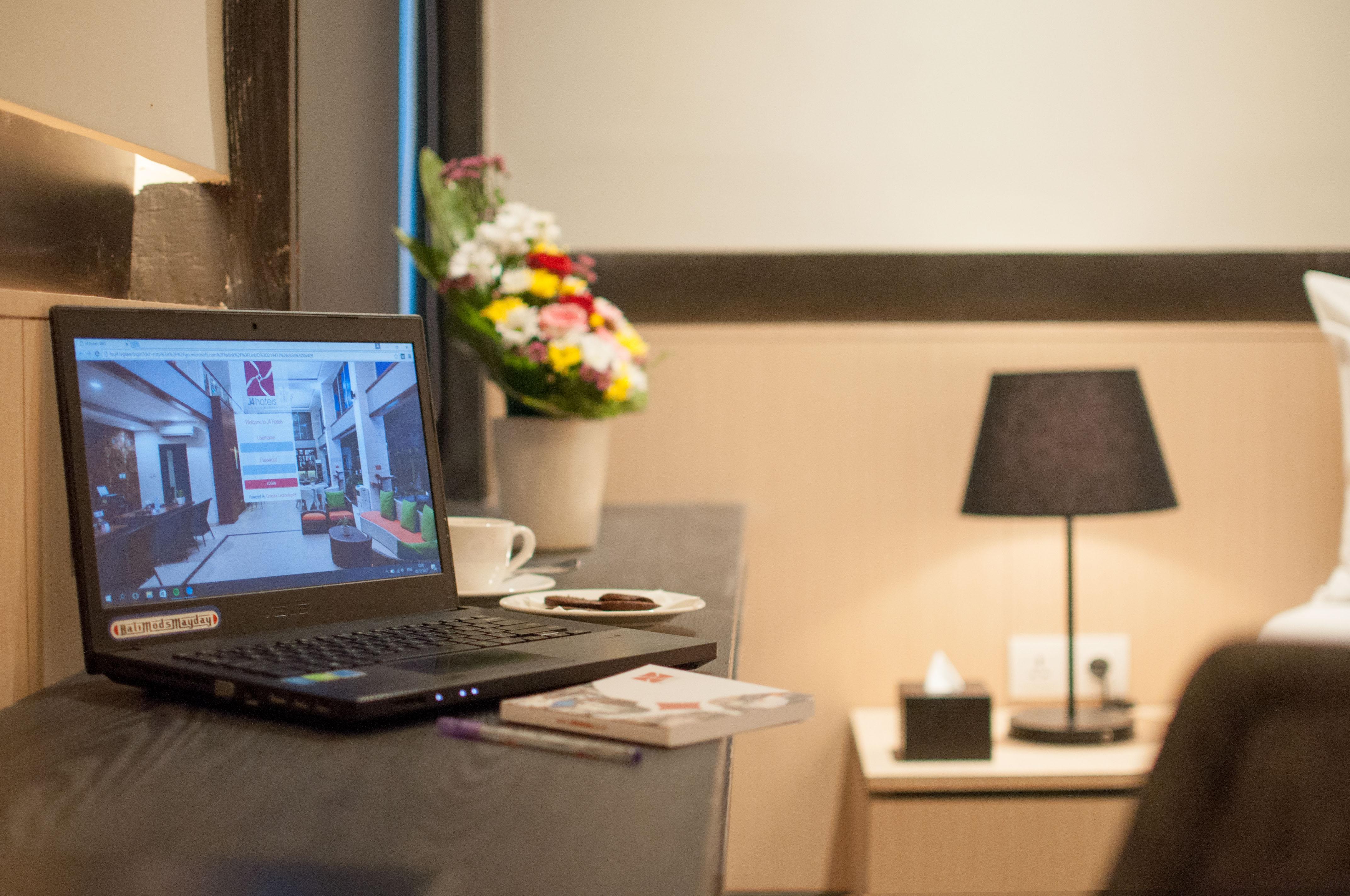 J4 Hotels Legian Exteriör bild
