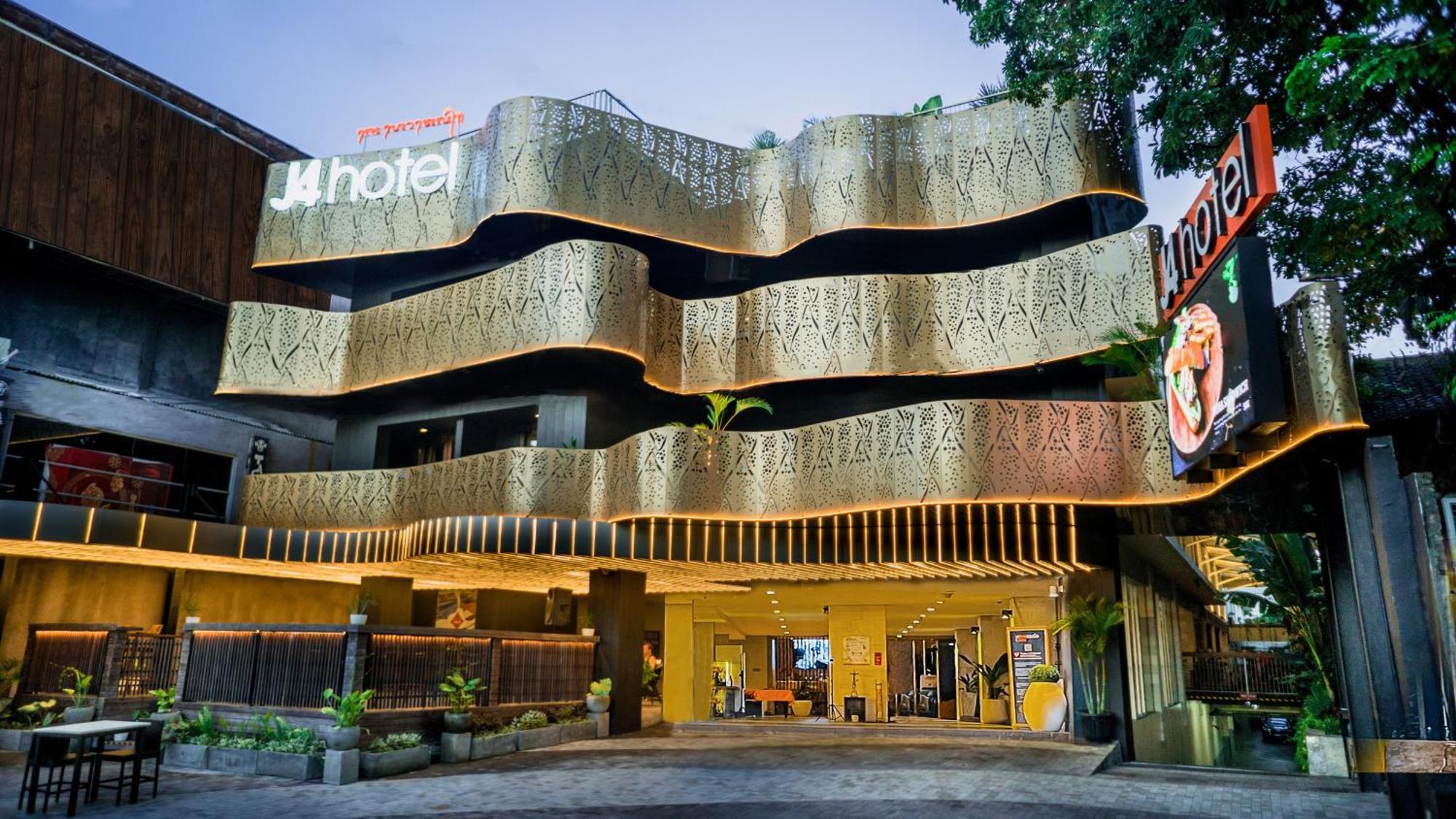 J4 Hotels Legian Exteriör bild