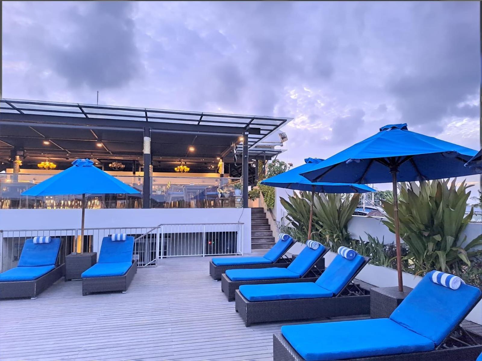 J4 Hotels Legian Exteriör bild