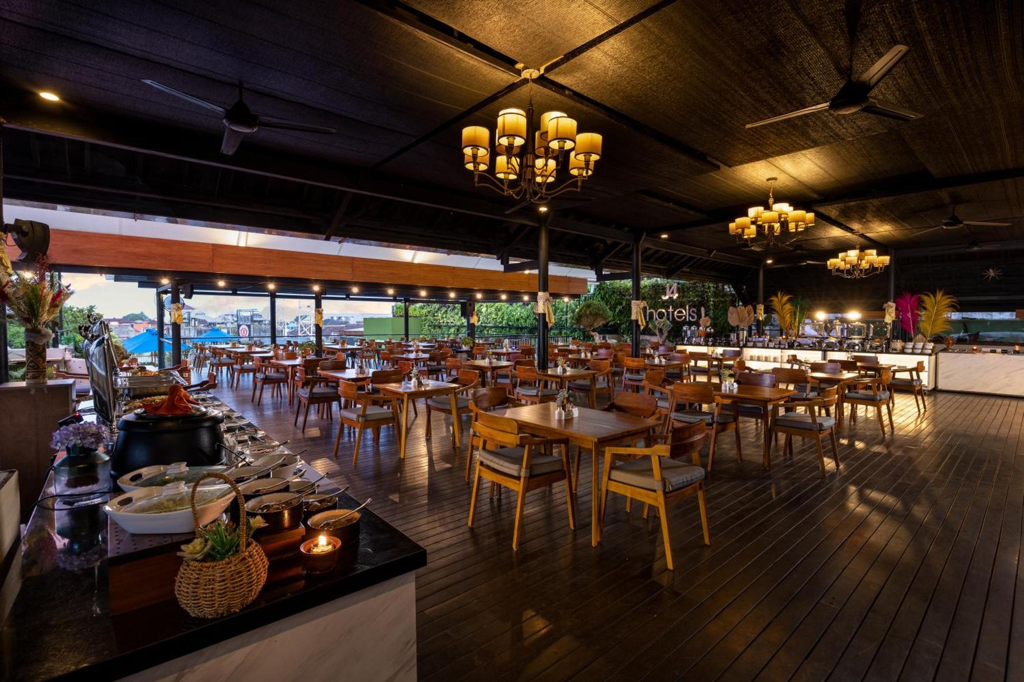 J4 Hotels Legian Exteriör bild