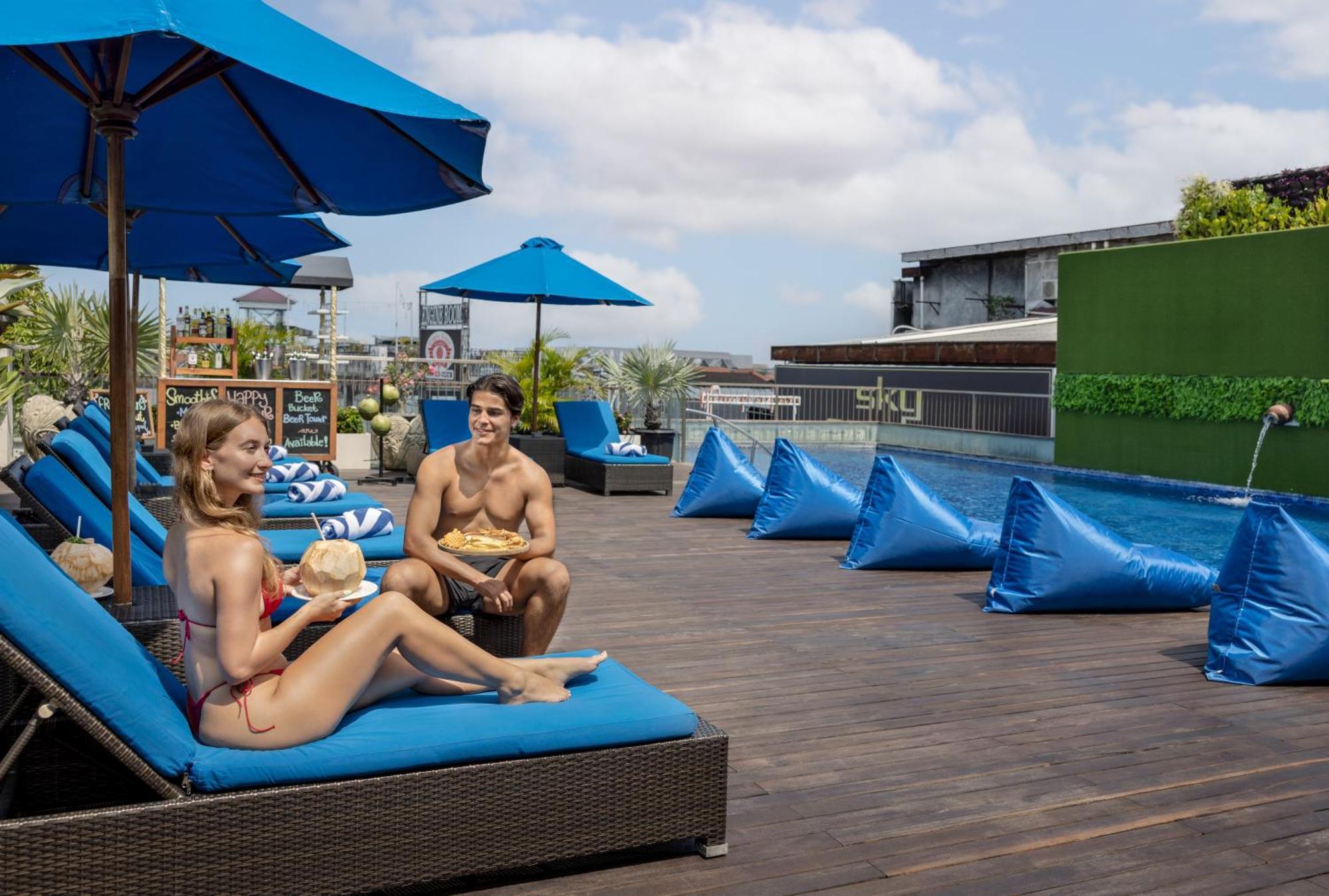 J4 Hotels Legian Exteriör bild