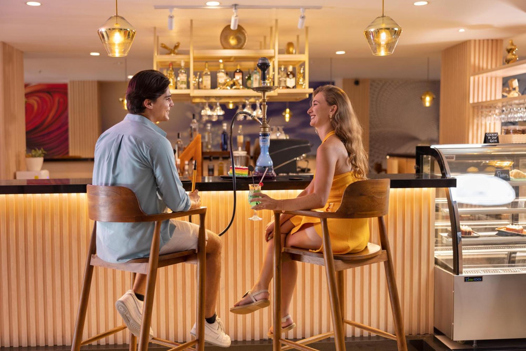 J4 Hotels Legian Exteriör bild