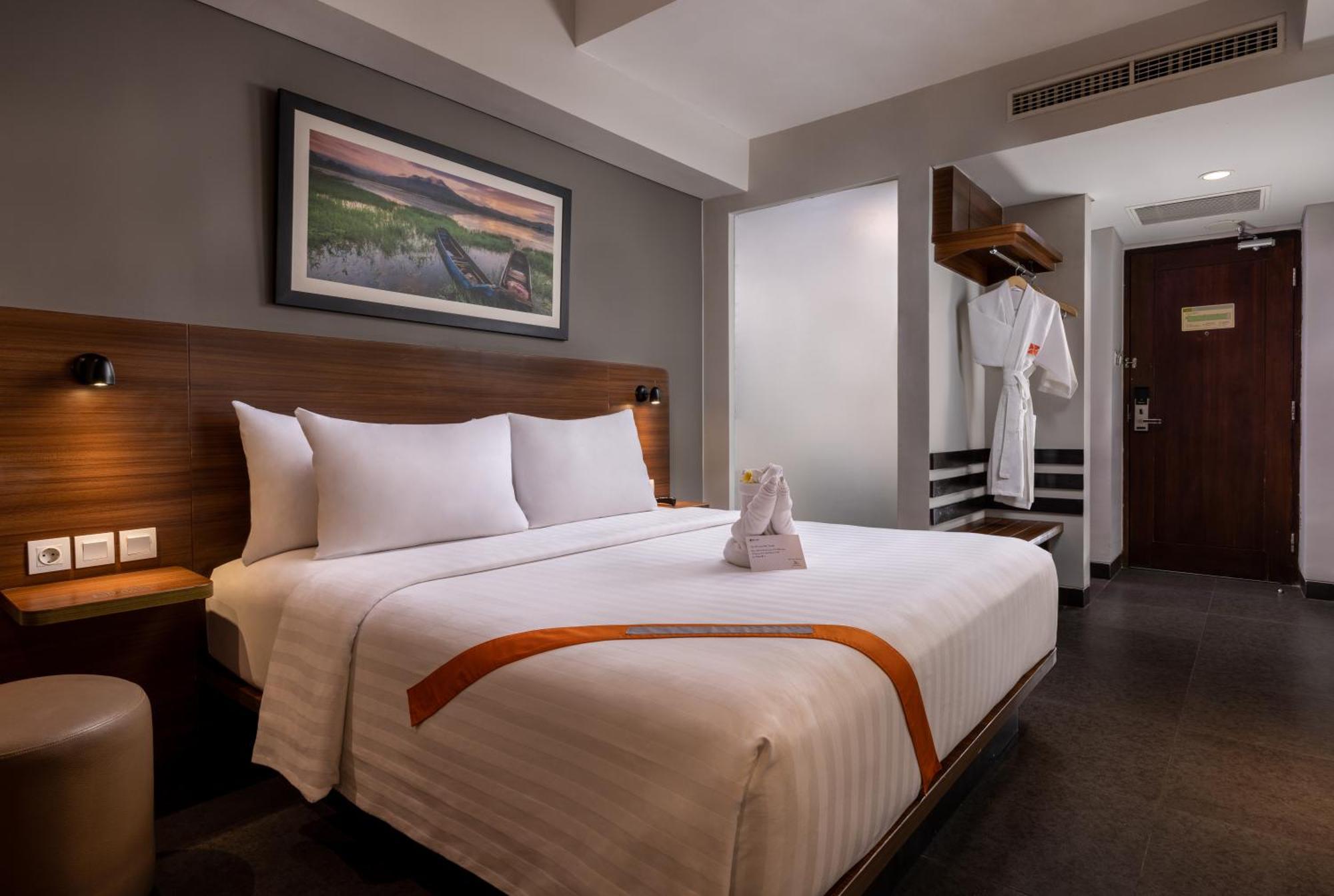 J4 Hotels Legian Exteriör bild